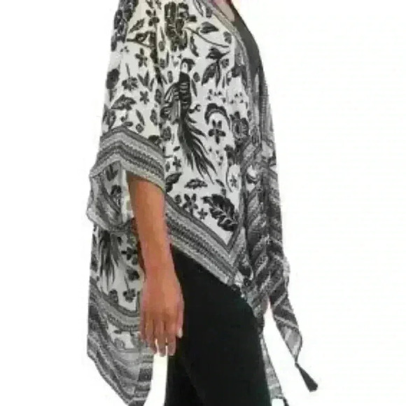 Vince Camuto Bird Floral Topper, Tropical, One Size - Picture 2 of 8